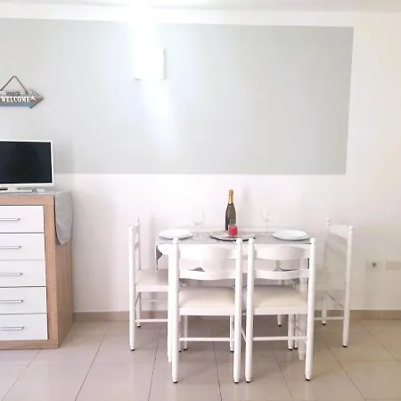 Olympia 425, View Wifi Free 펜션 *