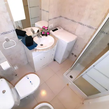 Olympia 425, View Wifi Free Holiday home *