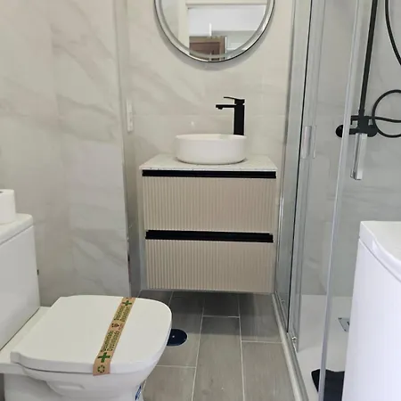 Olympia 425, View Wifi Free Holiday home *