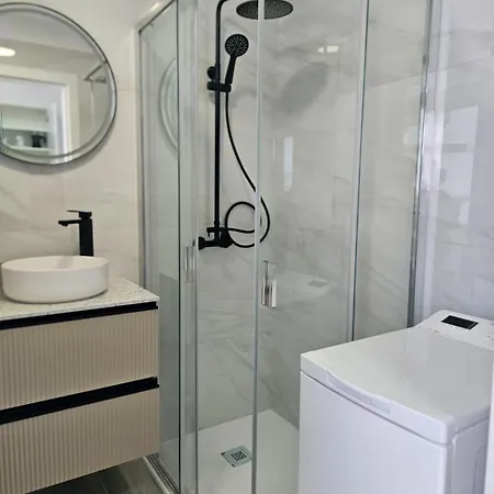 Olympia 425, View Wifi Free 펜션 플라야데라스아메리카스